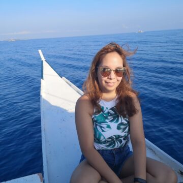 The Dolphins & St. Pio of Pietrelcina in Panglao, Bohol (Part 3) Image of a woman
